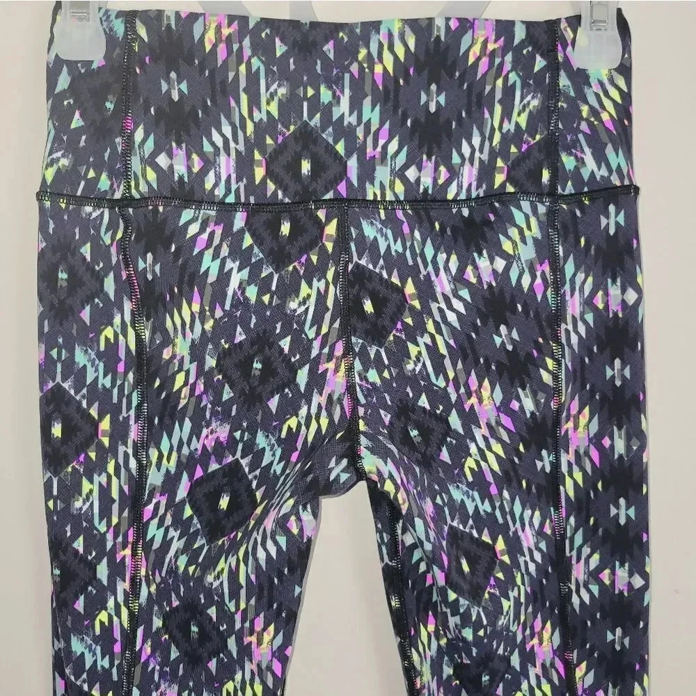 Victoria's Secret VSX Sport Knockout Legging - Picture 5 of 6